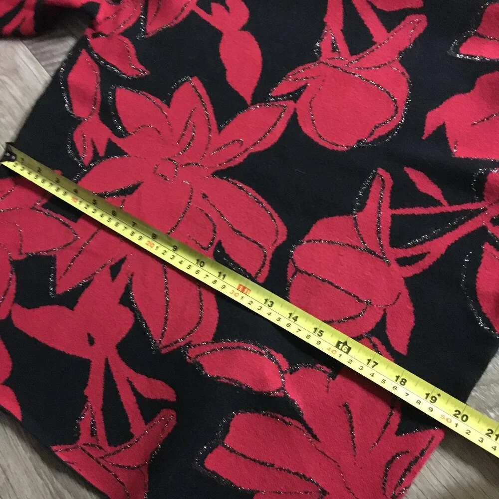 Tahari Red & Black Floral Rayon Blend Mockneck Sweater Medium - Picture 8 of 13